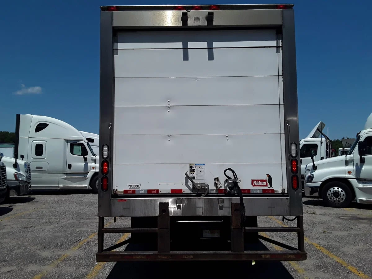 2018 Isuzu NRR - image 5