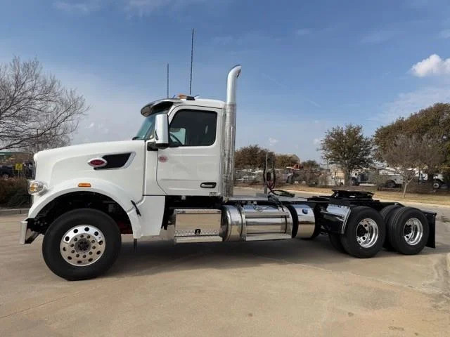 2027 Peterbilt 567 - image 3