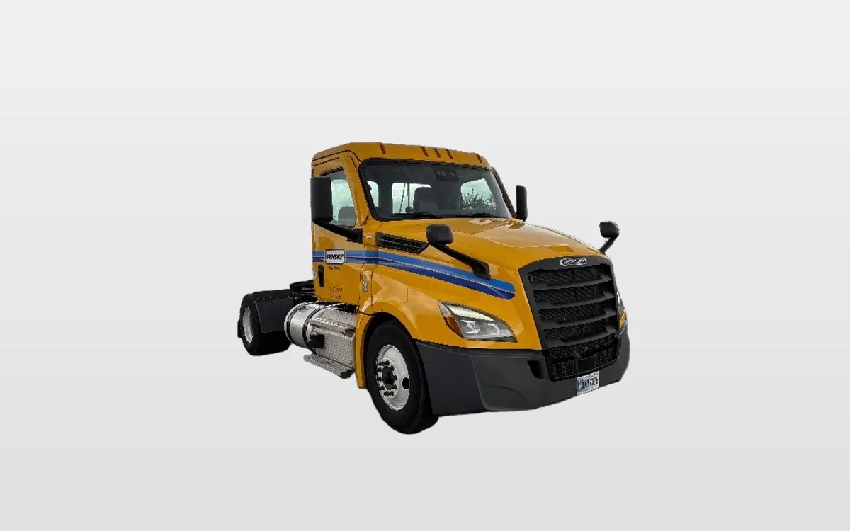 2022 Freightliner Cascadia - image 1