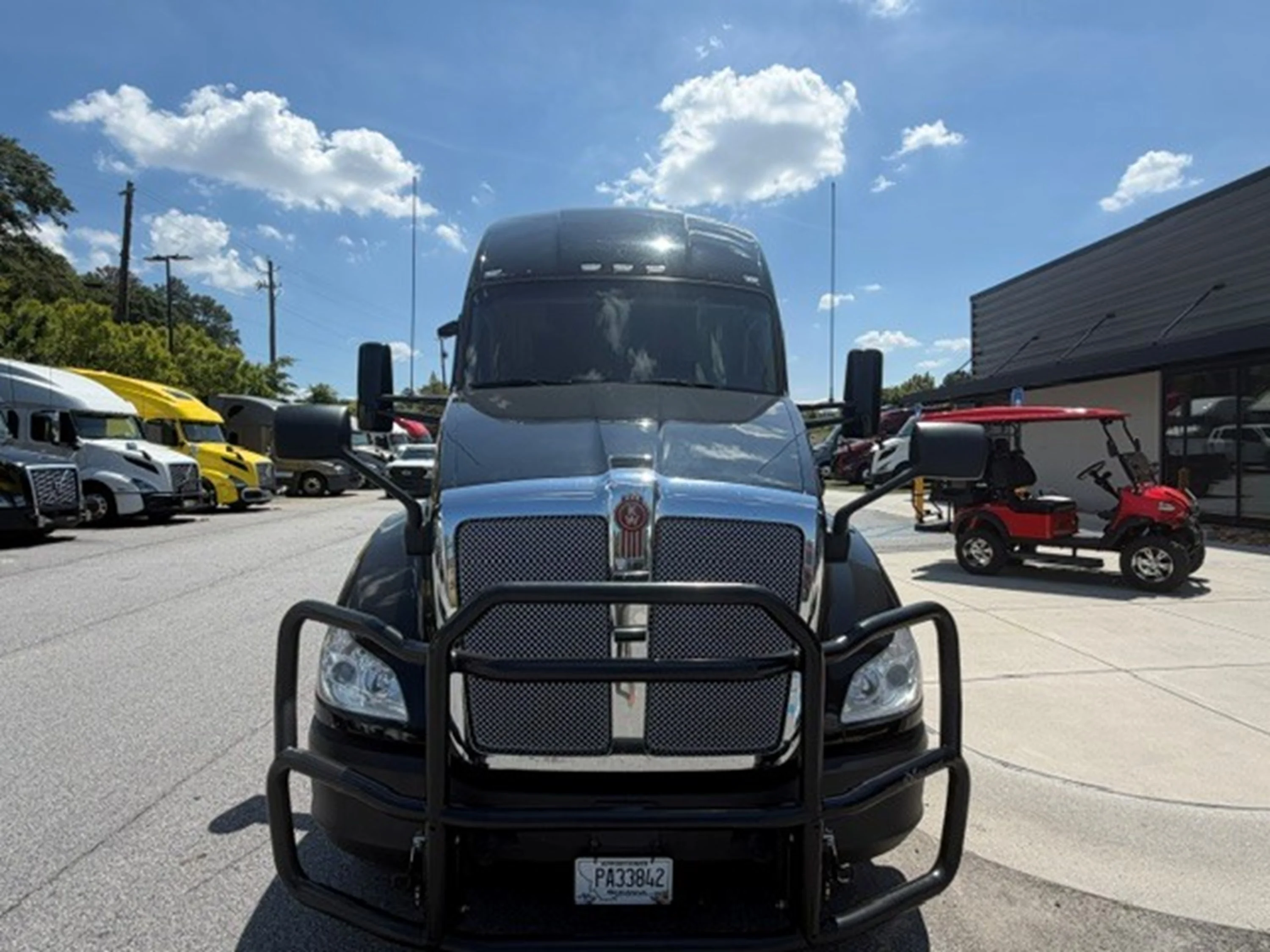 2022 Kenworth T680 — photo 7
