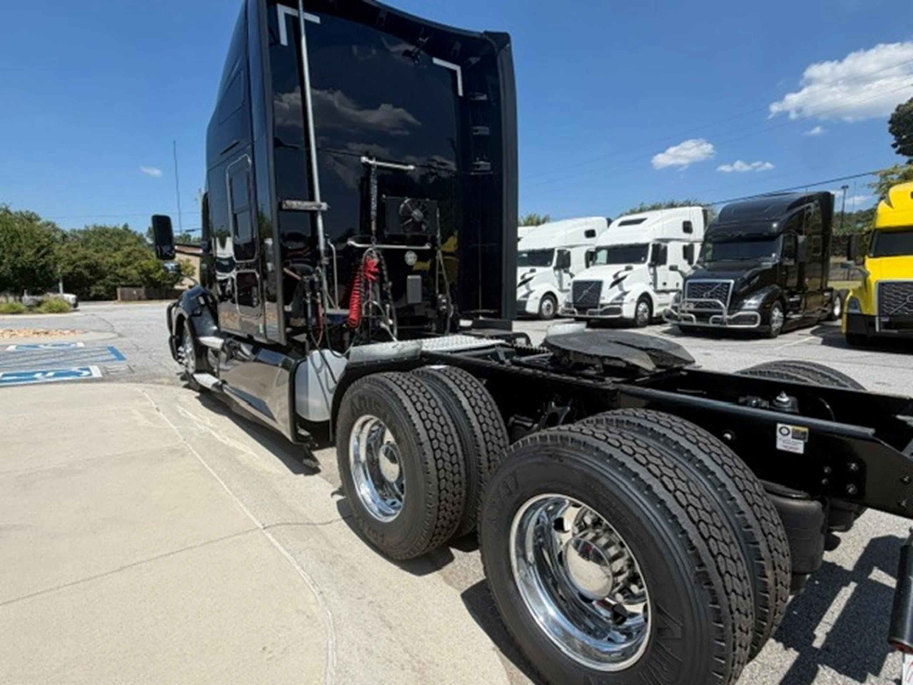 2022 Kenworth T680 — photo 5