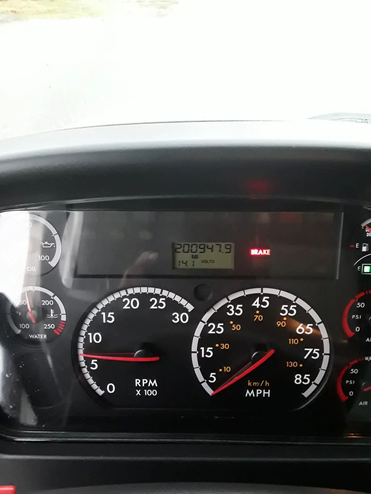 2014 Freightliner M2 106 - image 13