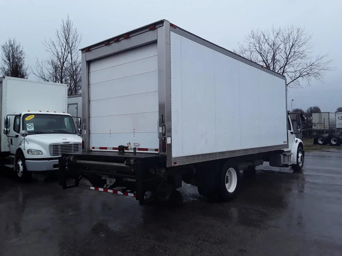 2014 Freightliner M2 106 - image 4