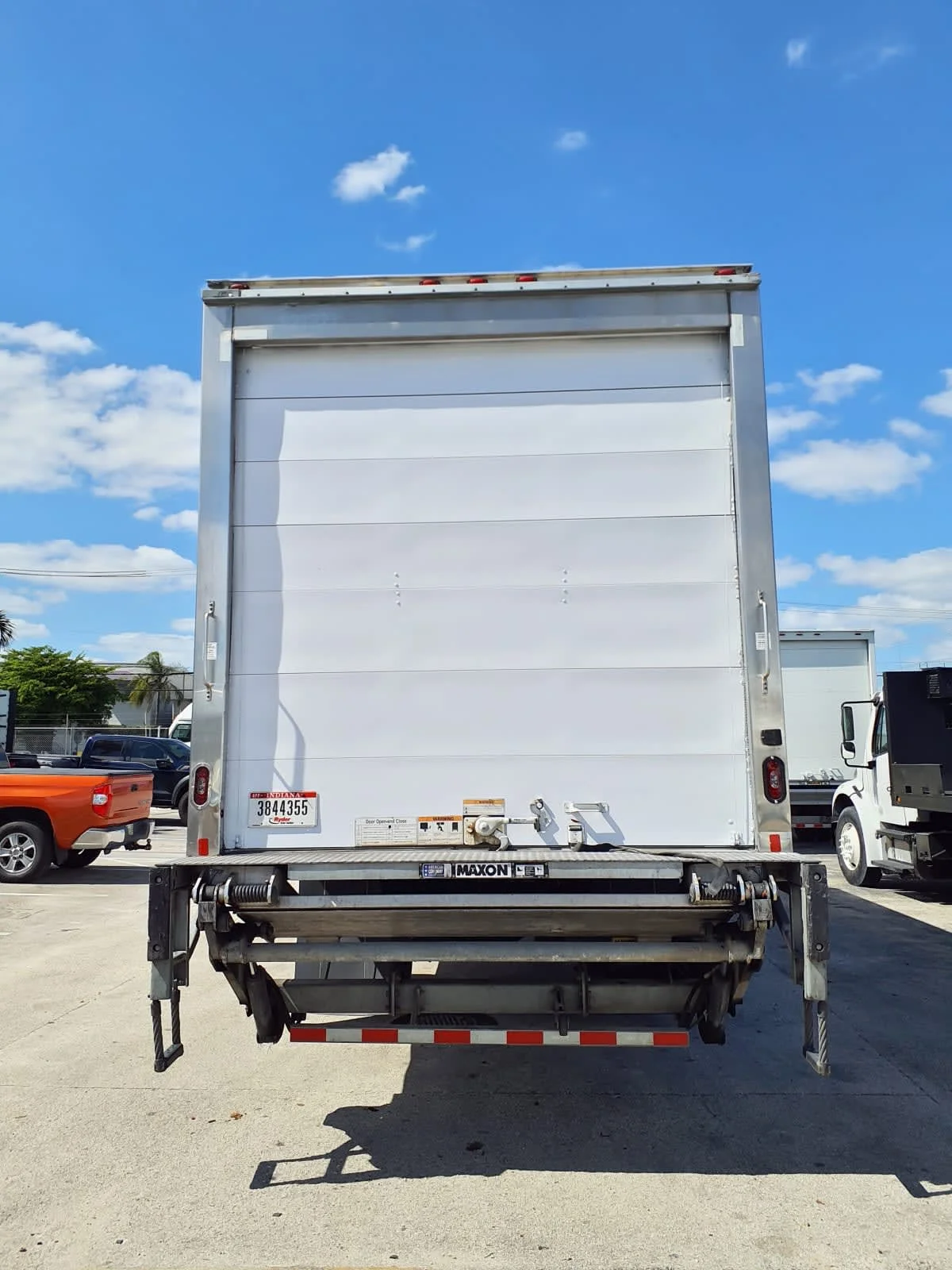 2019 Freightliner M2 106 in Davie, FL — photo 5
