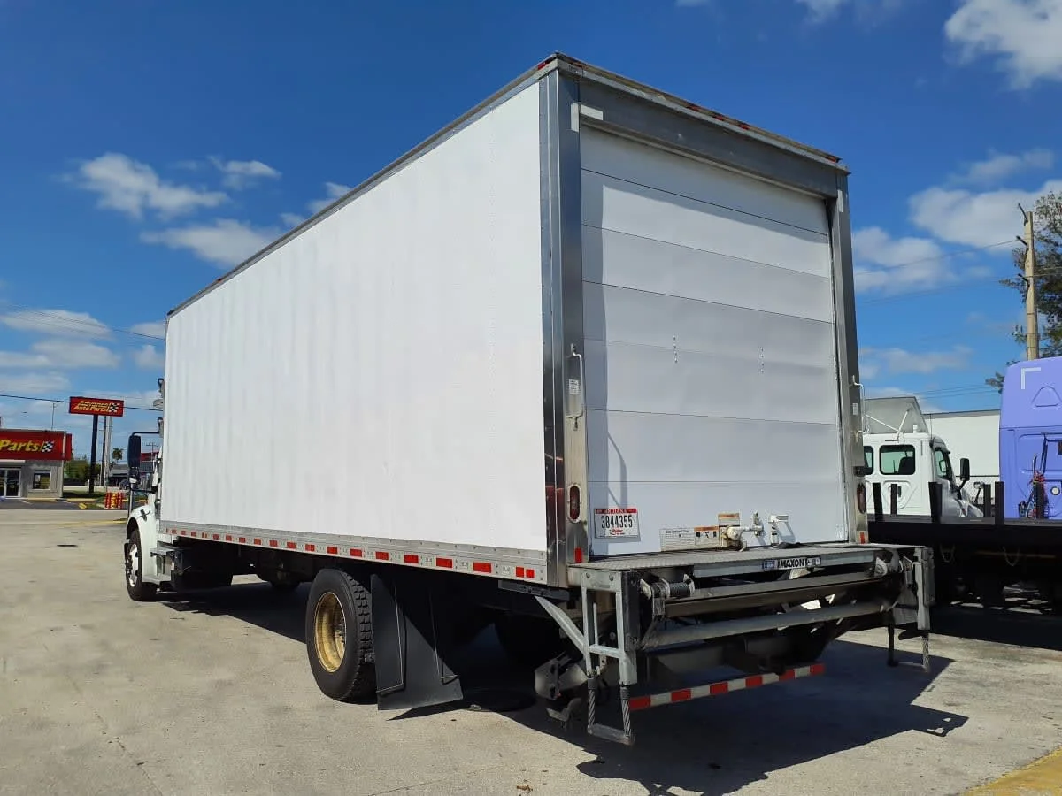 2019 Freightliner M2 106 in Davie, FL — photo 6