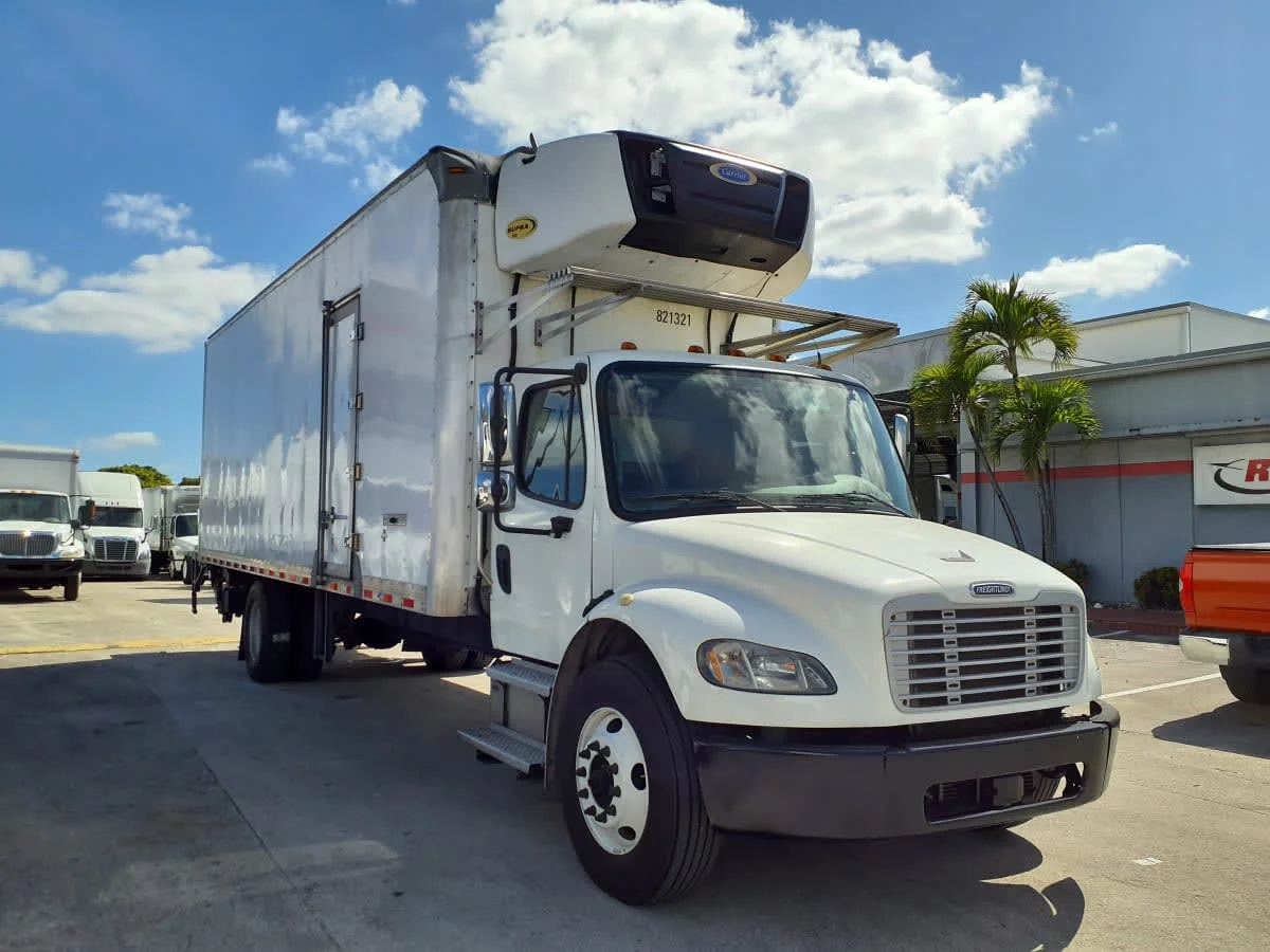 2019 Freightliner M2 106 in Davie, FL — photo 3