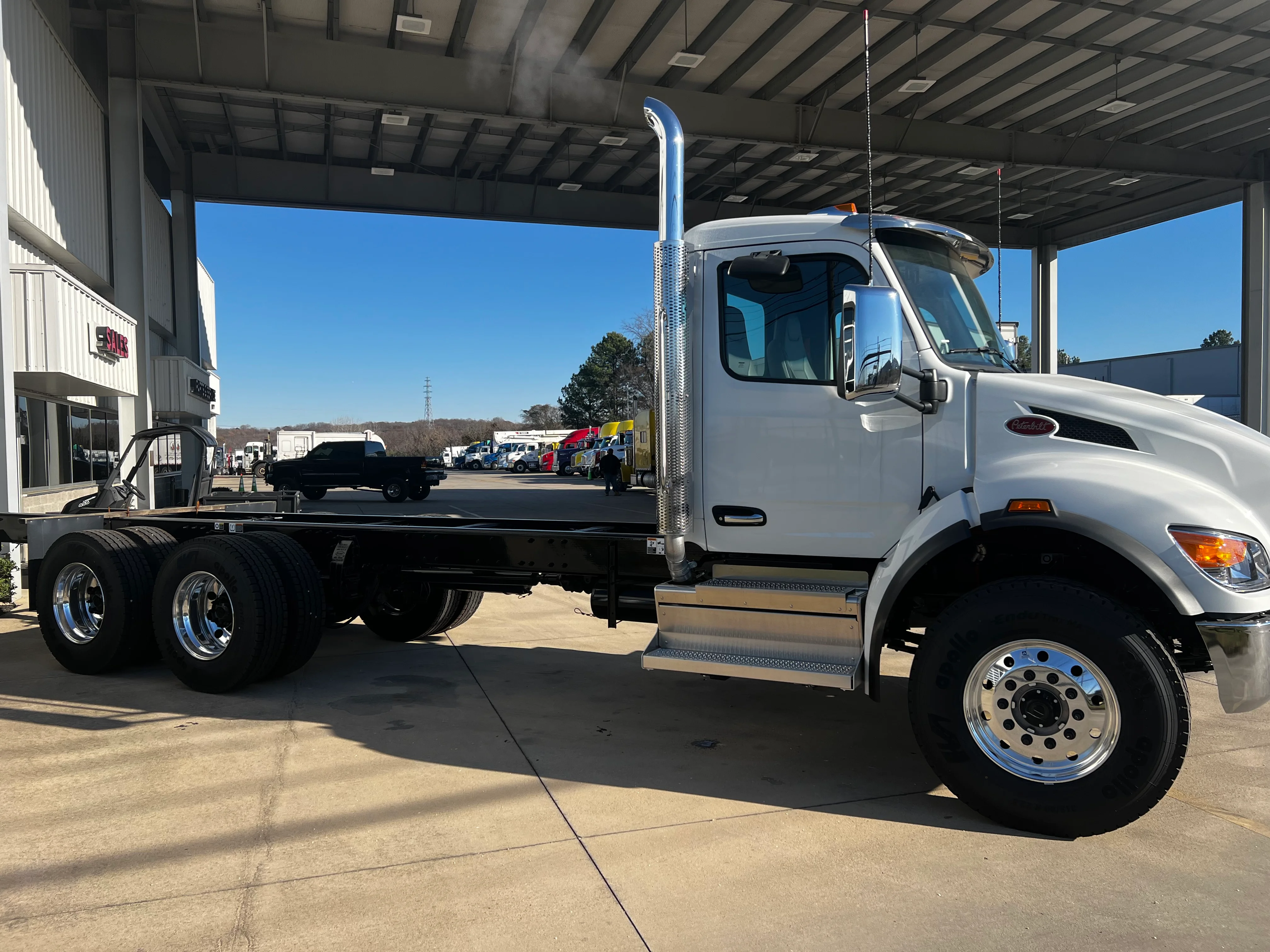 2025 Peterbilt 548 in Richmond, VA — photo 7