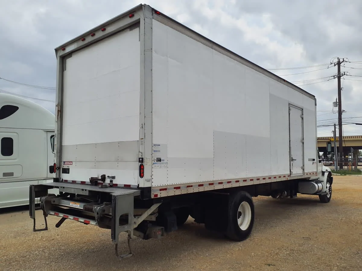 2018 International 4300 in Converse, TX — photo 4