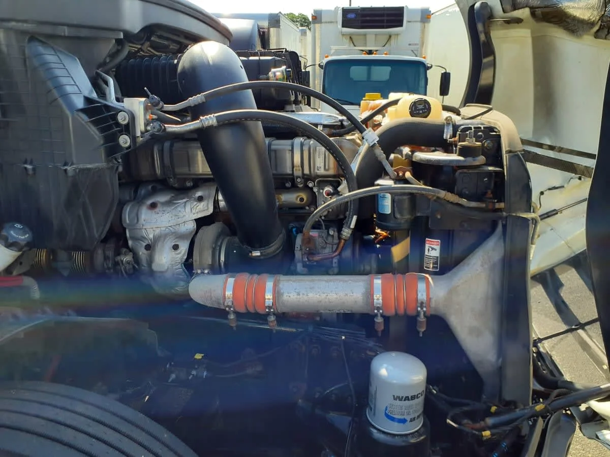 2019 Freightliner Cascadia - image 13