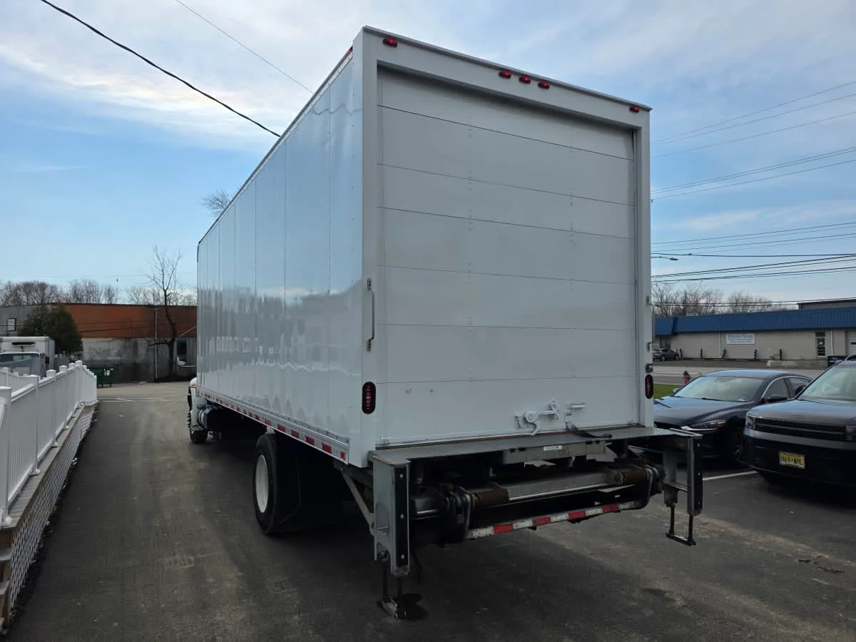 2019 International MV - image 6