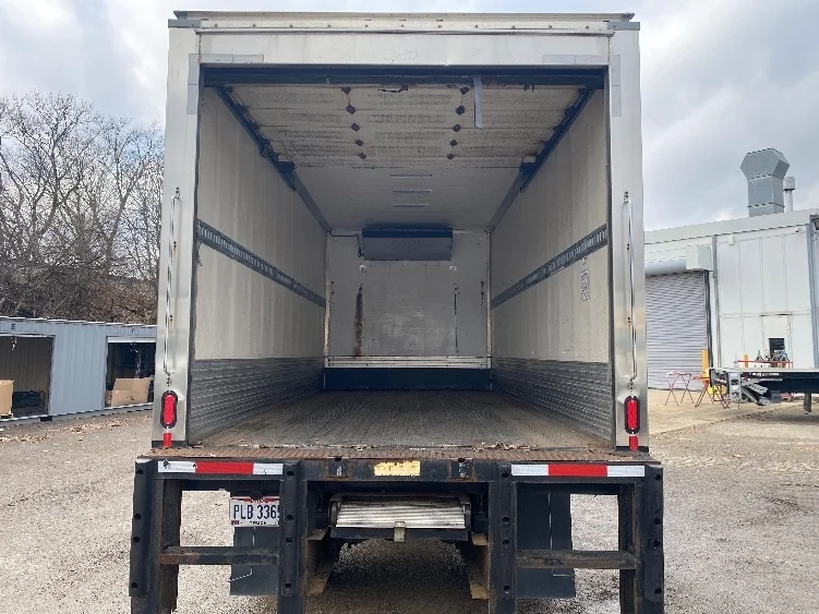 2019 Freightliner M2 106 - image 8