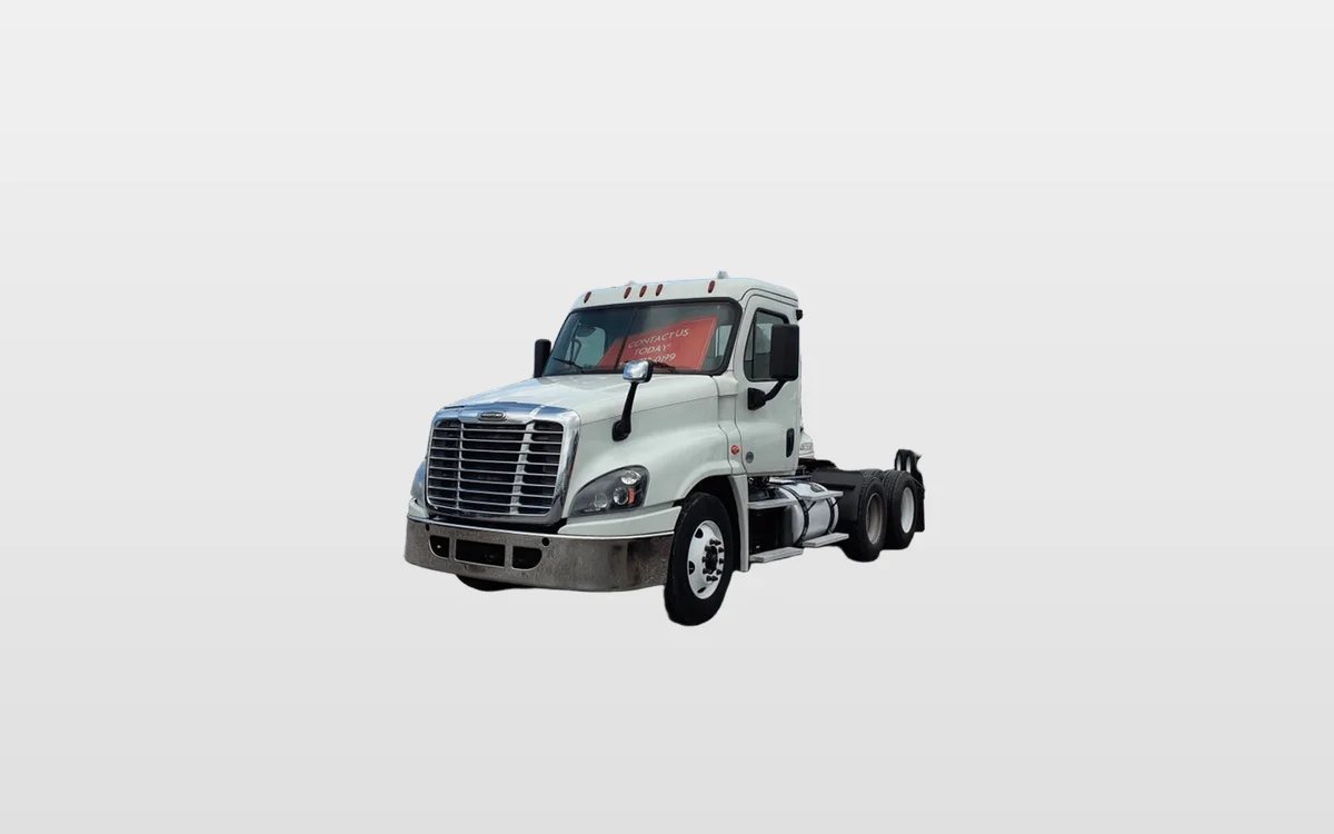 2018 Freightliner Cascadia - image 1