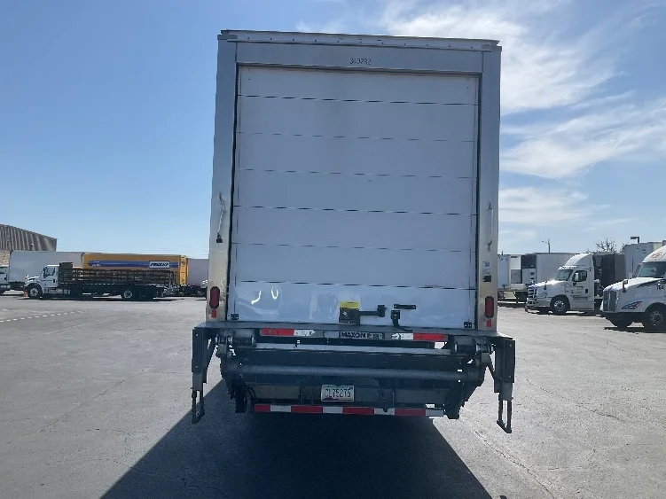 2020 Hino 268 in Phoenix, AZ — photo 7