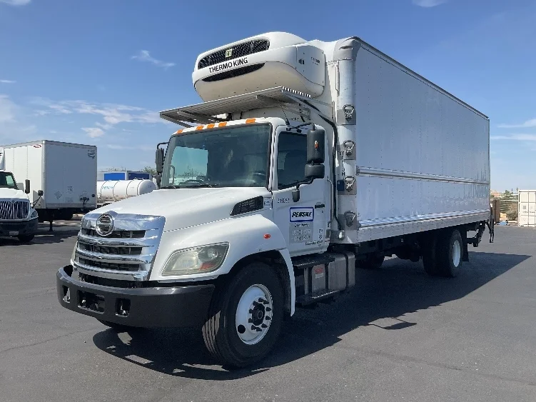 2020 Hino 268 in Phoenix, AZ — photo 3