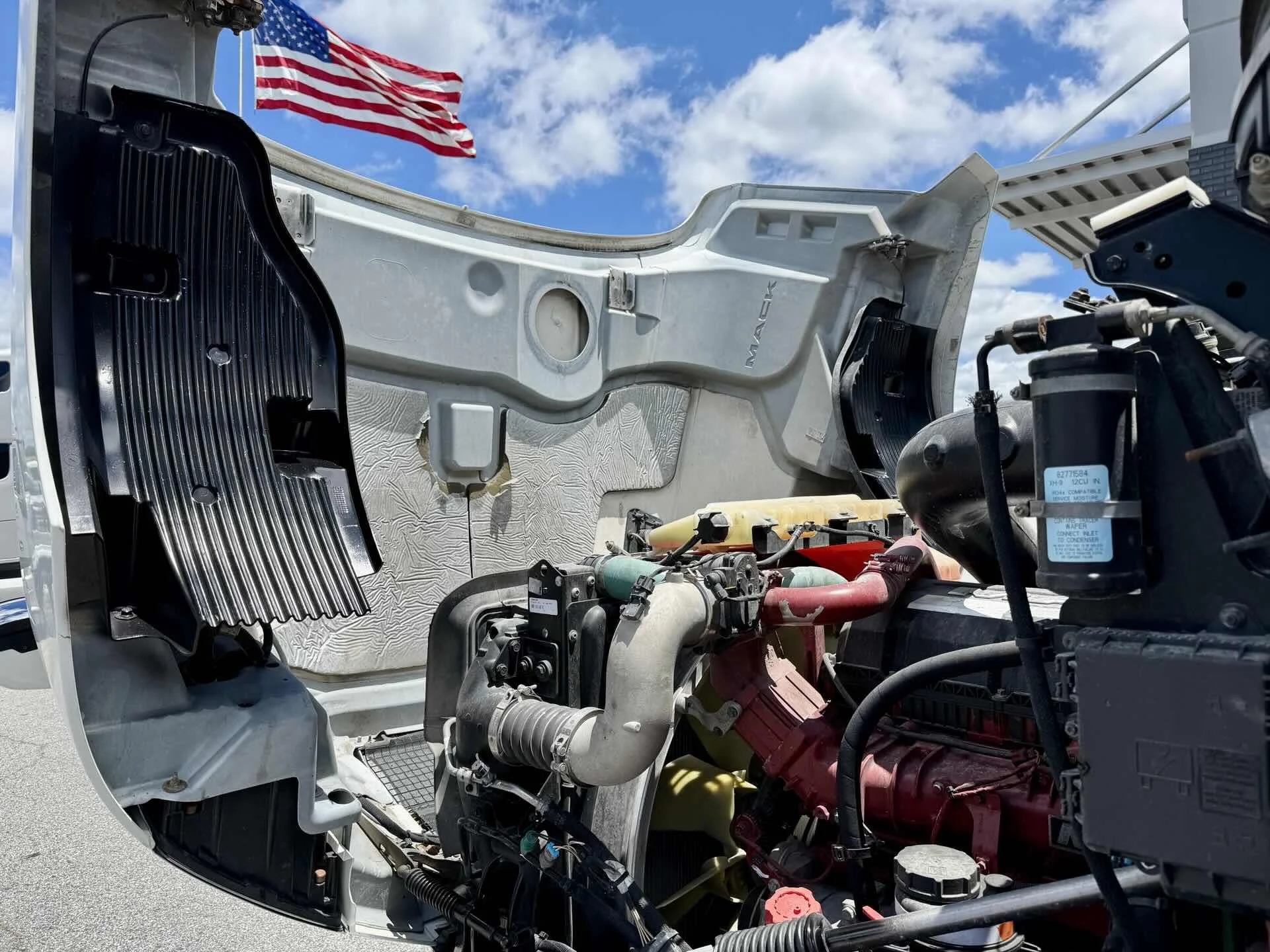 2022 Mack Anthem in Duluth, GA — photo 9