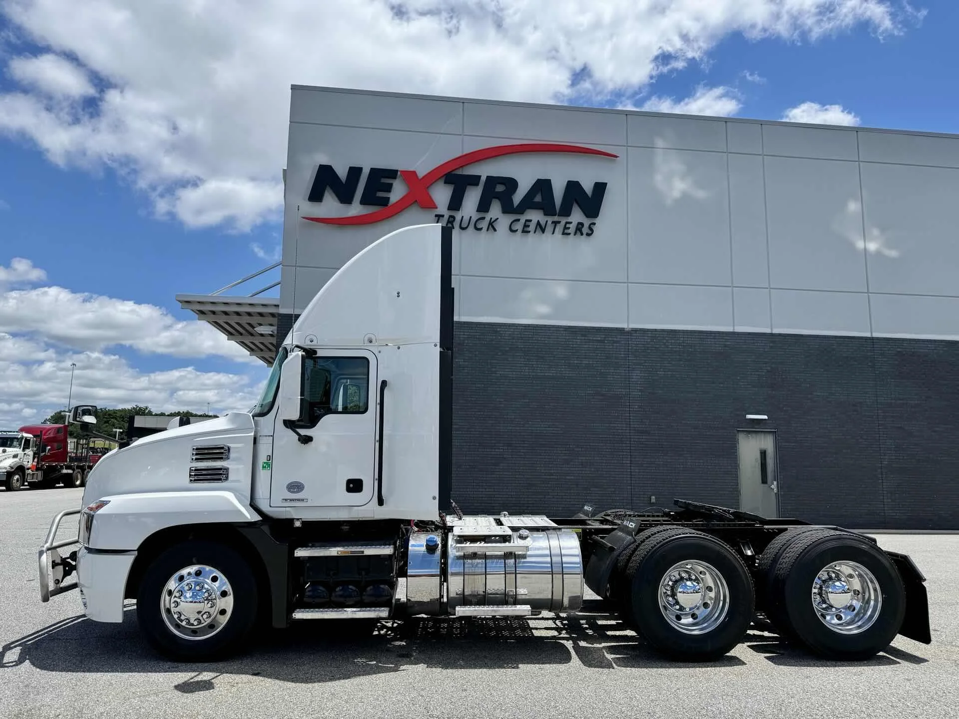 2022 Mack Anthem in Duluth, GA — photo 2