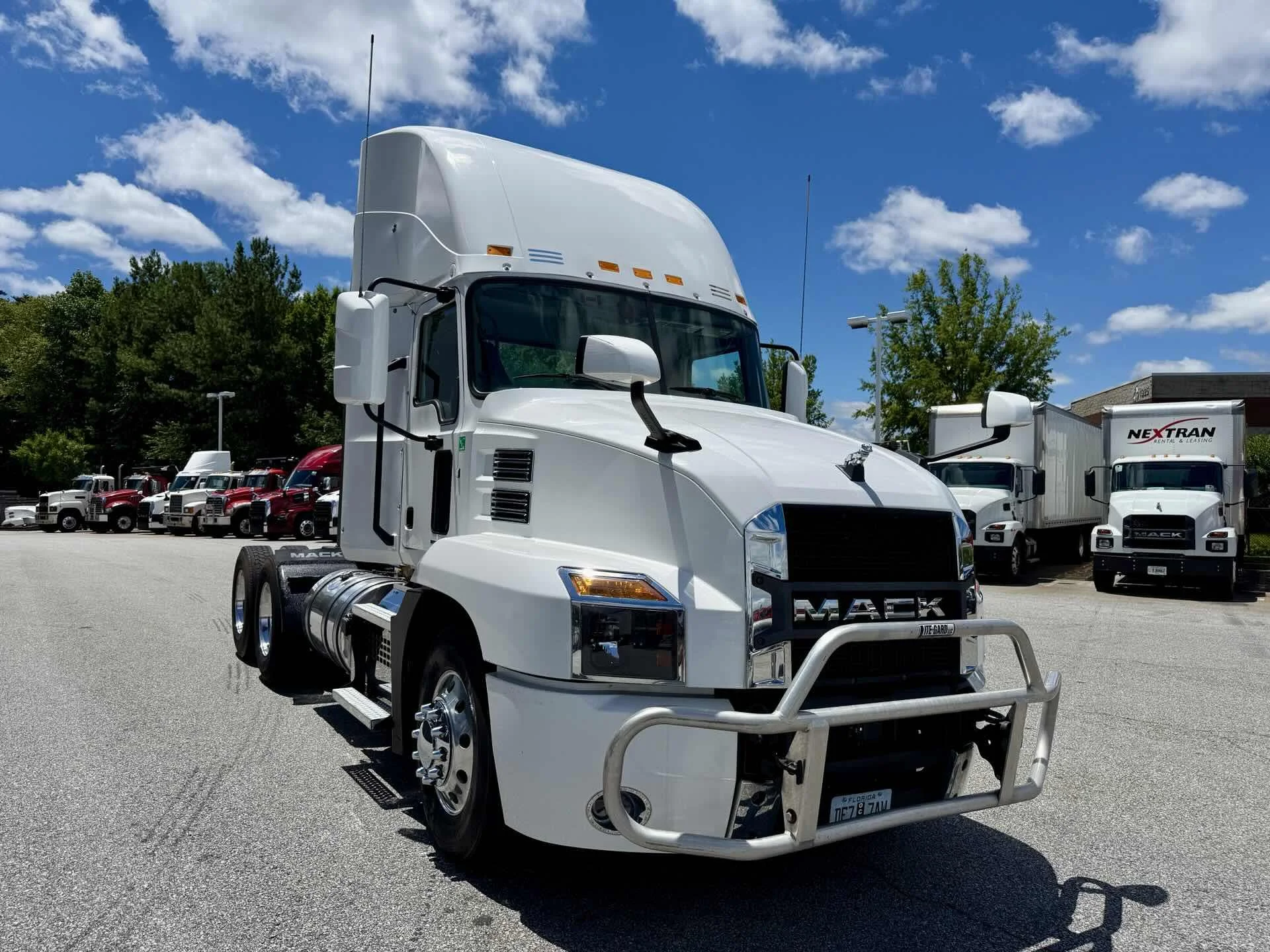 2022 Mack Anthem in Duluth, GA — photo 7