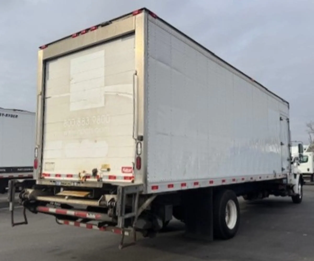 2018 International 4300 in Springfield, MA — photo 4