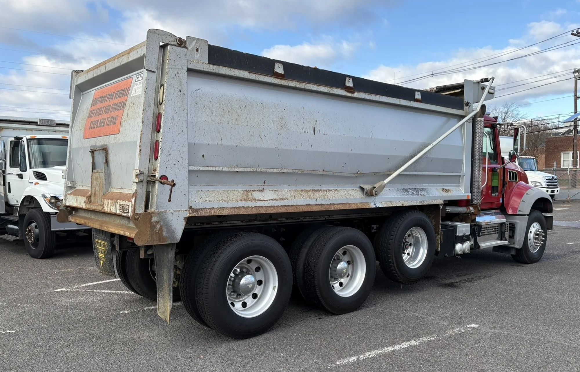 2019 Mack Granite - image 4