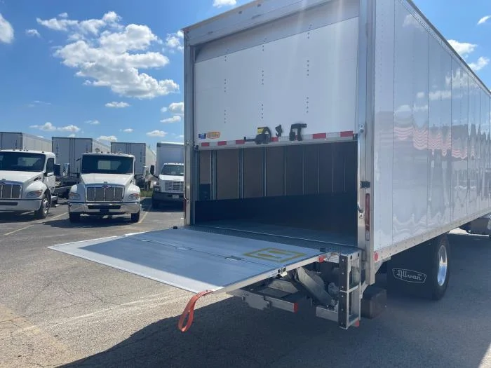 2025 Peterbilt 536 - image 10