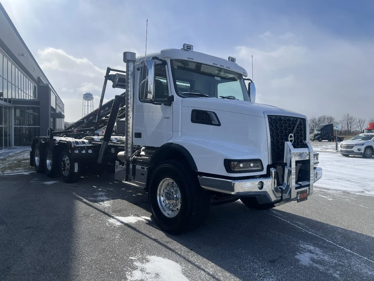 2026 Volvo VHD 300 in Pendleton, IN — photo 3