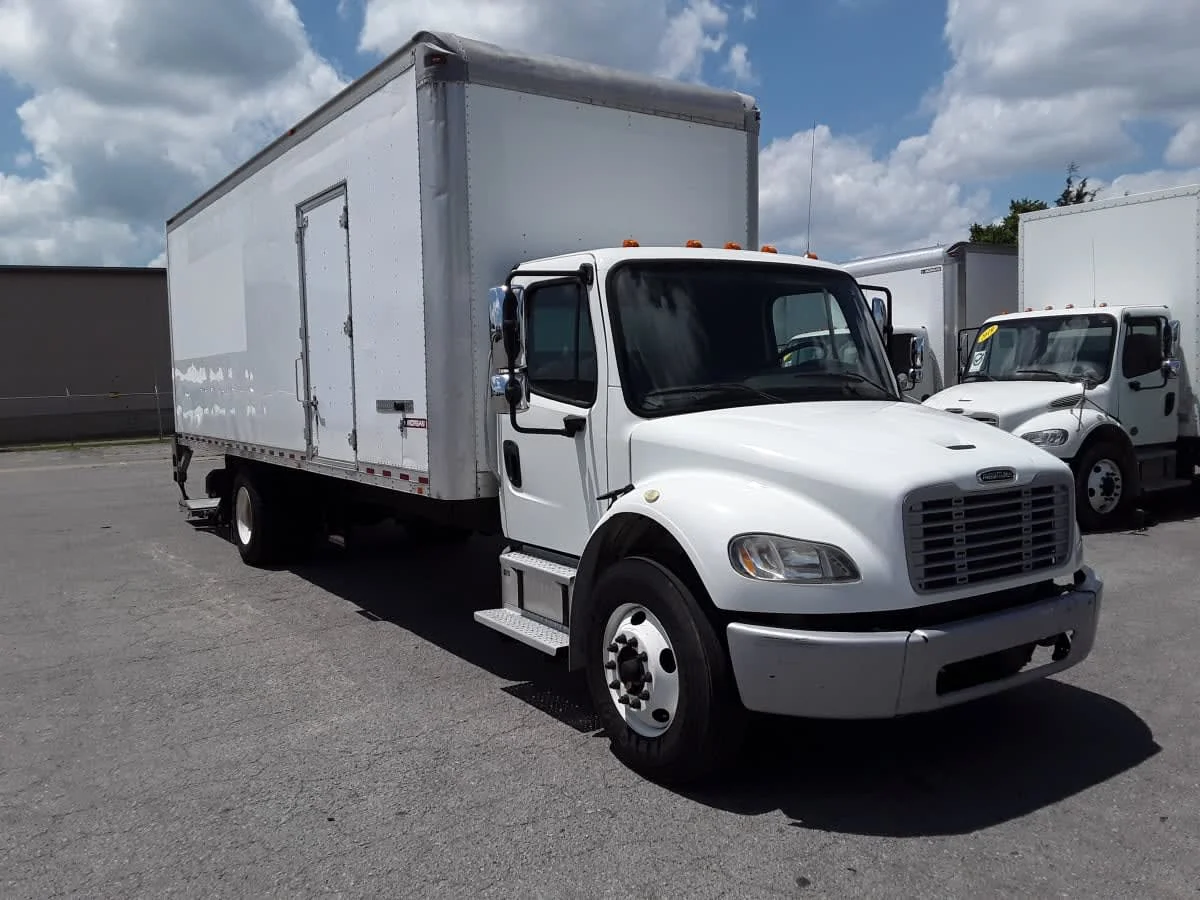 2019 Freightliner M2 106 in La Vergne, TN — photo 3