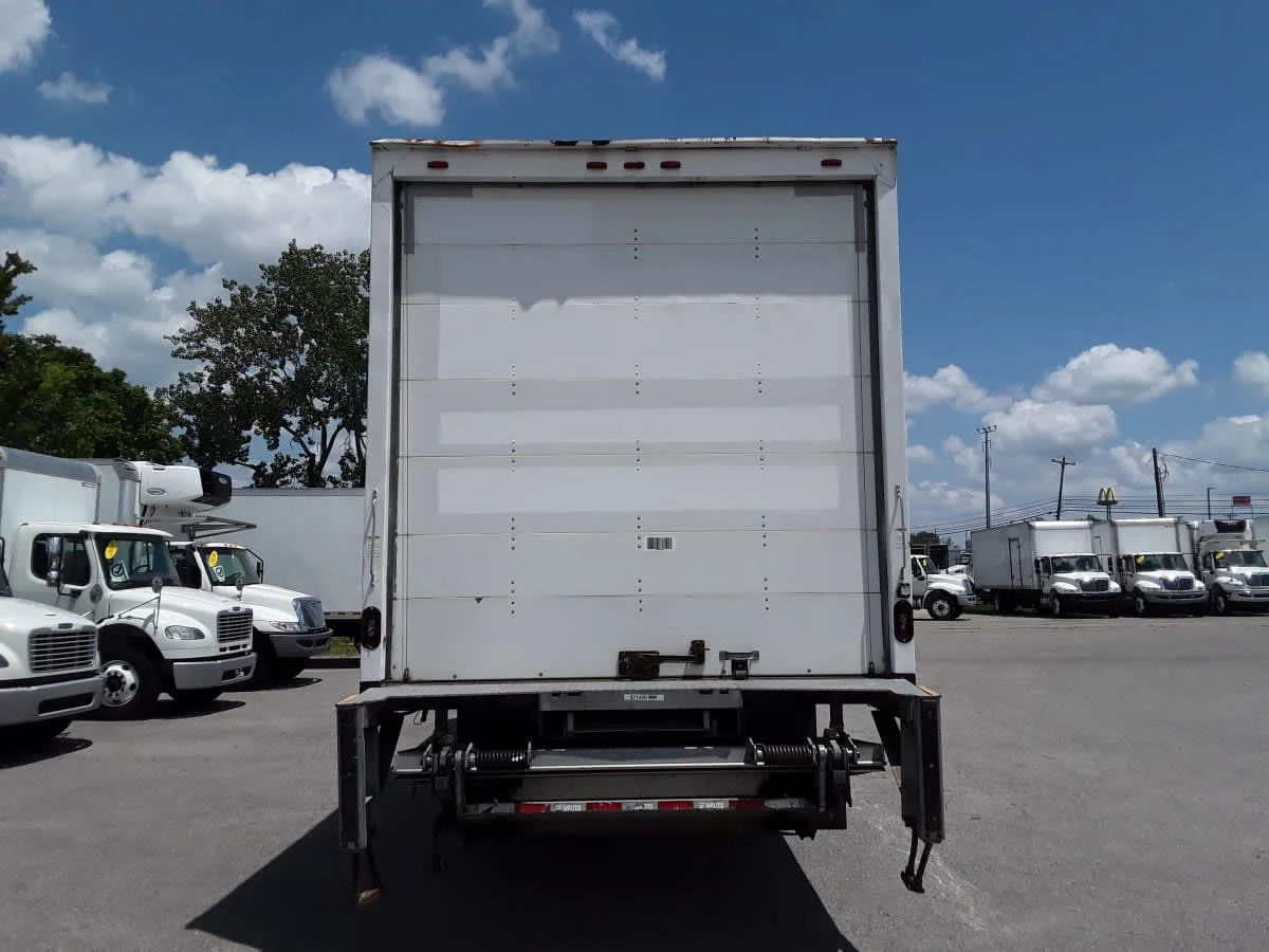 2019 Freightliner M2 106 in La Vergne, TN — photo 5