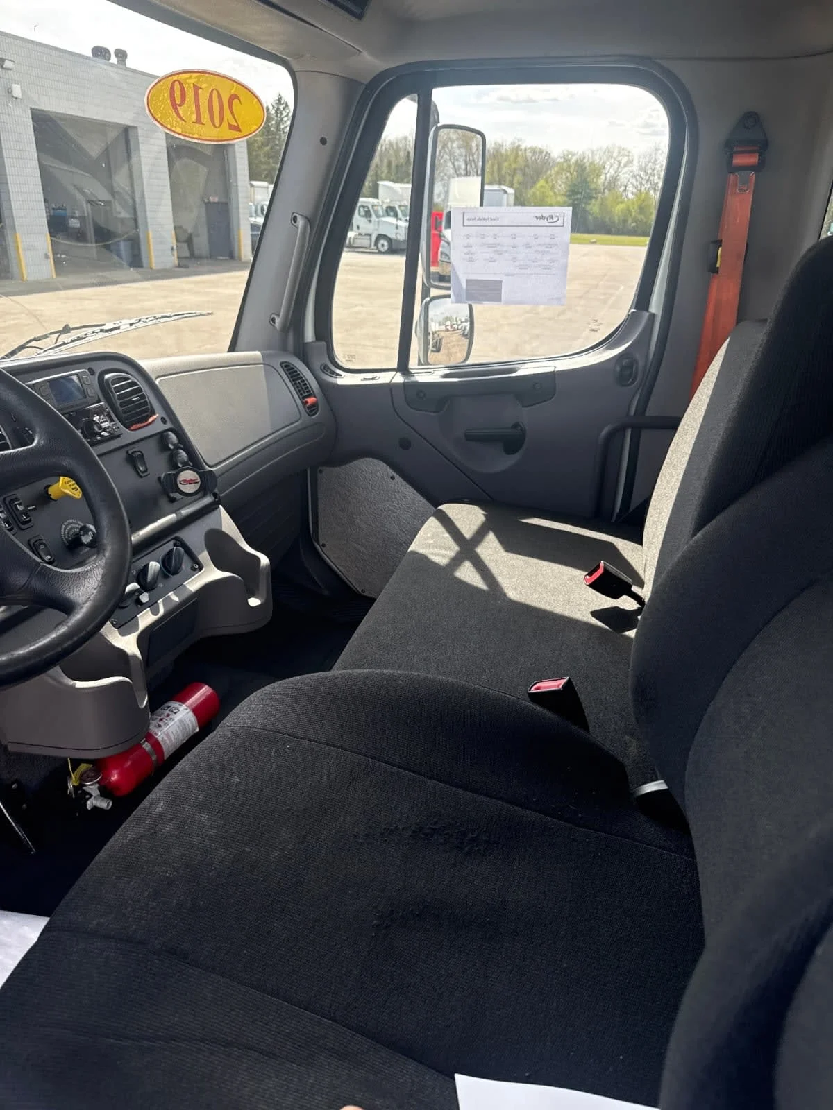 2019 Freightliner M2 106 in Oak Creek, WI — photo 7