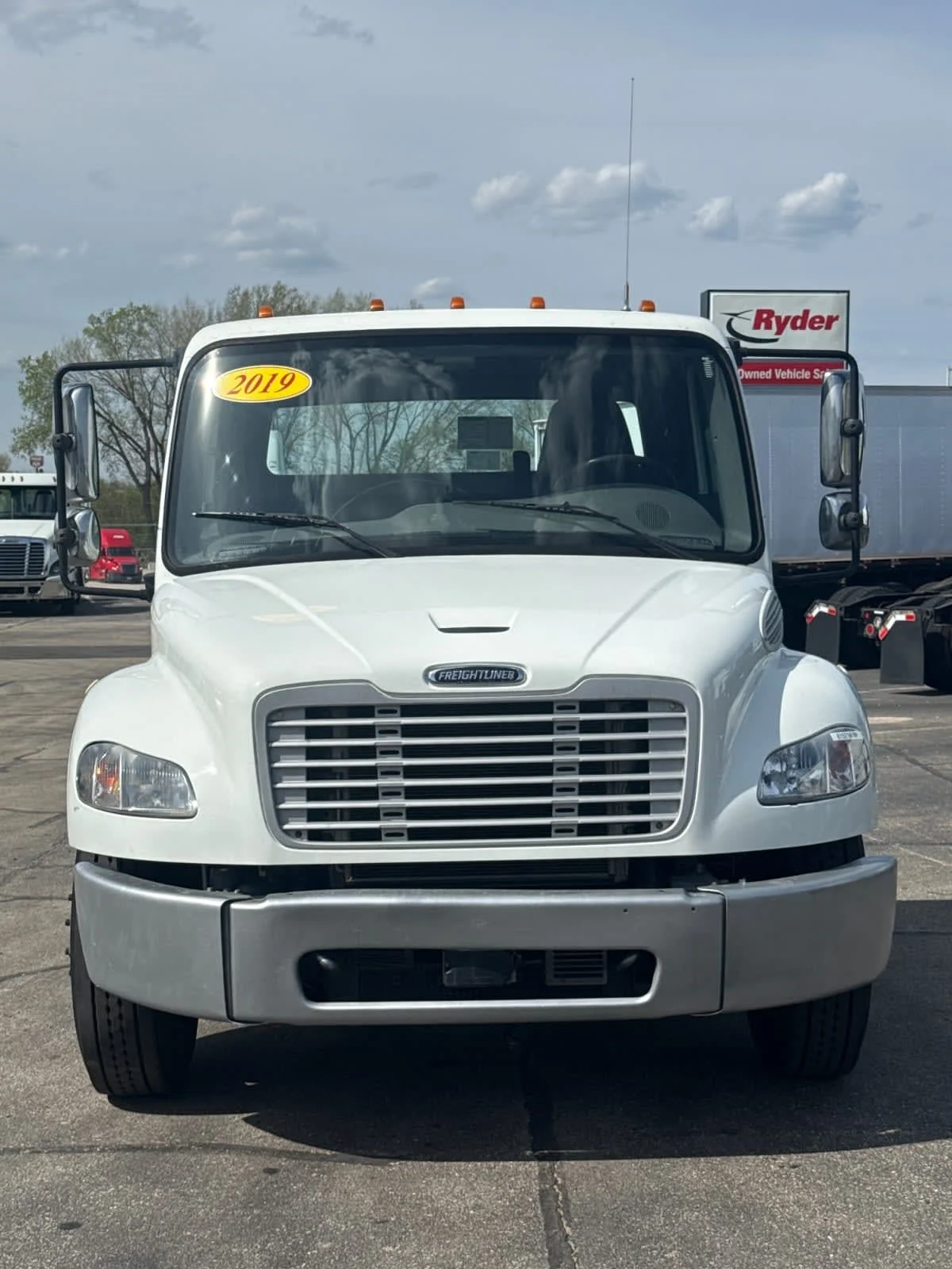 2019 Freightliner M2 106 in Oak Creek, WI — photo 2