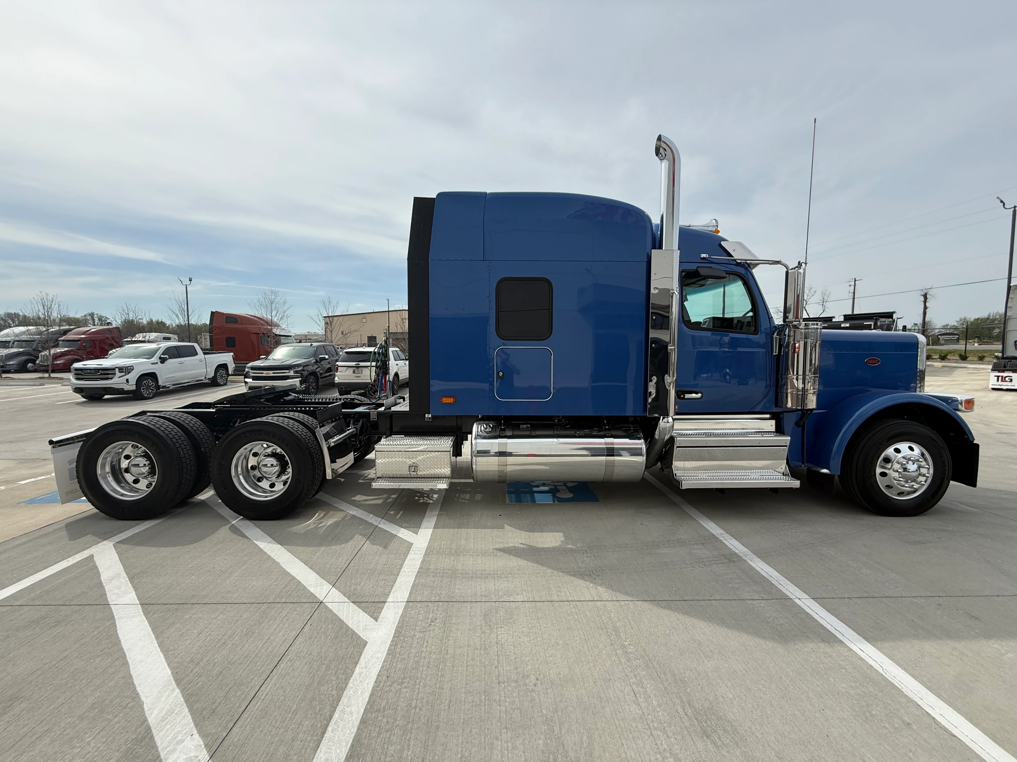 2027 Peterbilt 589 in Lowell, AR — photo 6