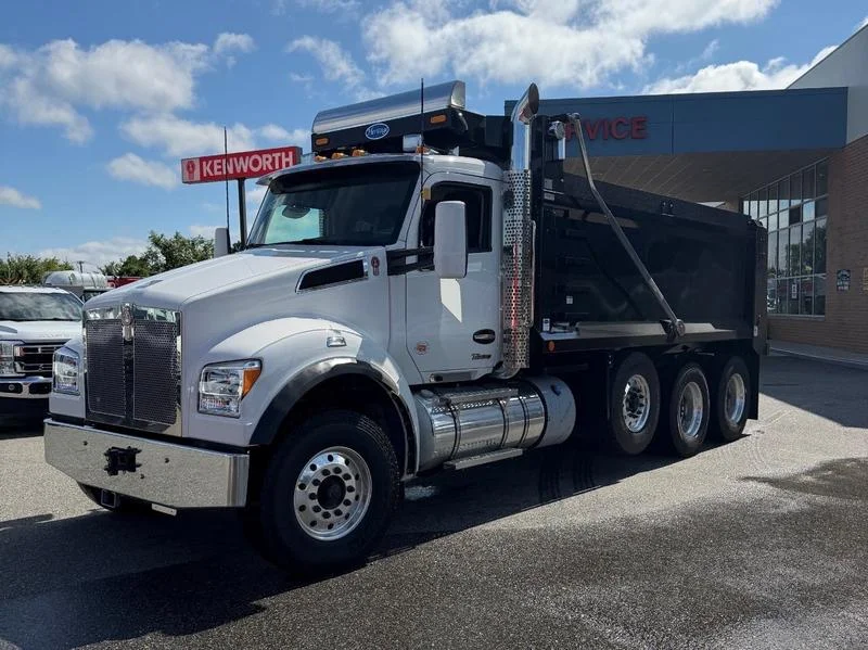 2027 Kenworth T880