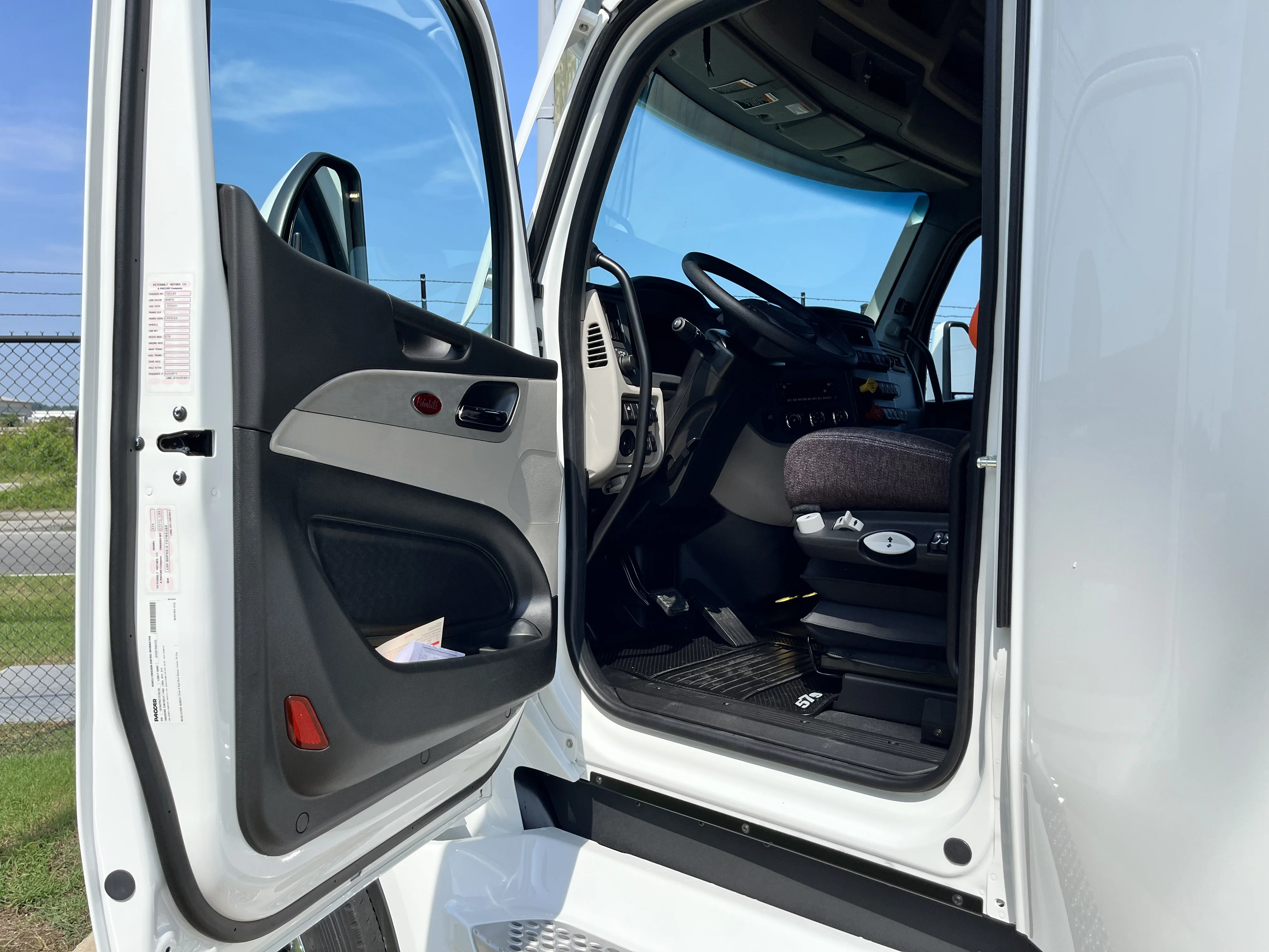 2026 Peterbilt 579 in Fort Lauderdale, FL — photo 16