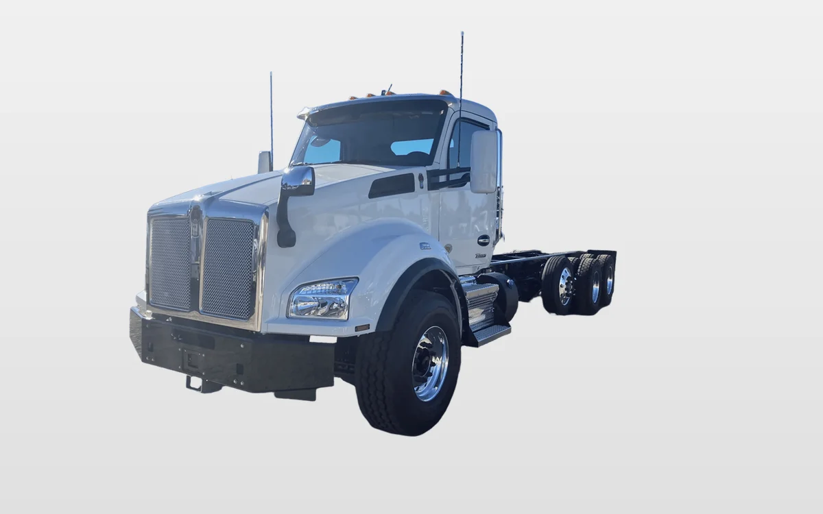2026 Kenworth T880 - image 1