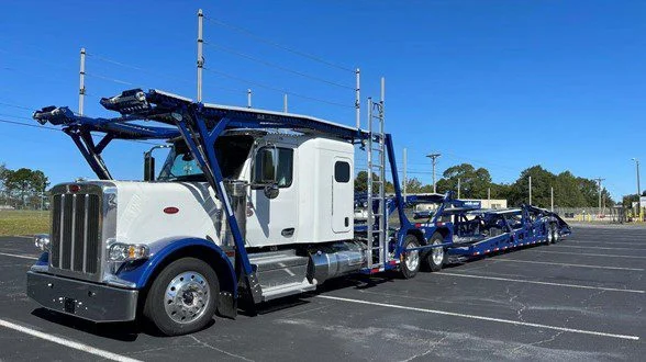 2025 Peterbilt 589
