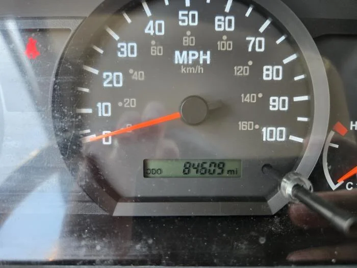 2020 Isuzu NPR — photo 2