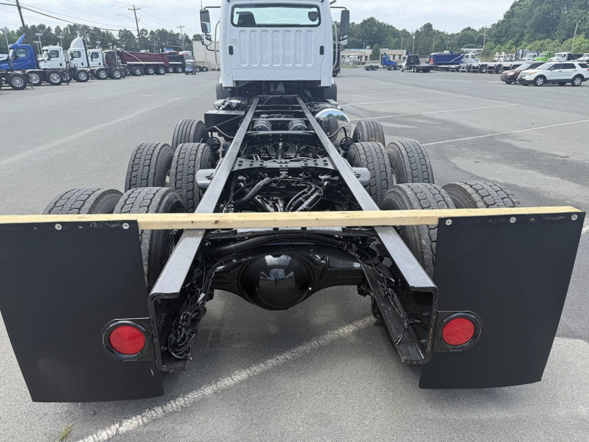 2016 Freightliner 108SD — photo 5
