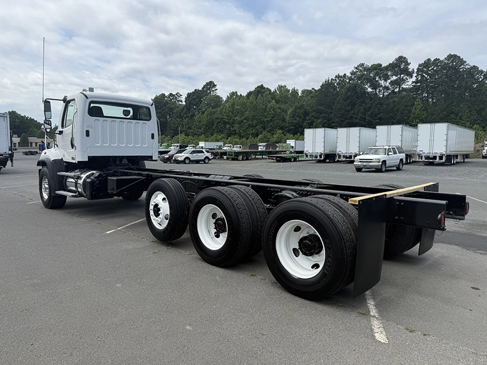 2016 Freightliner 108SD — photo 6