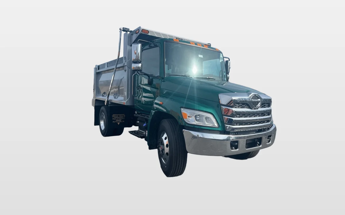 2025 Hino L7 - image 1