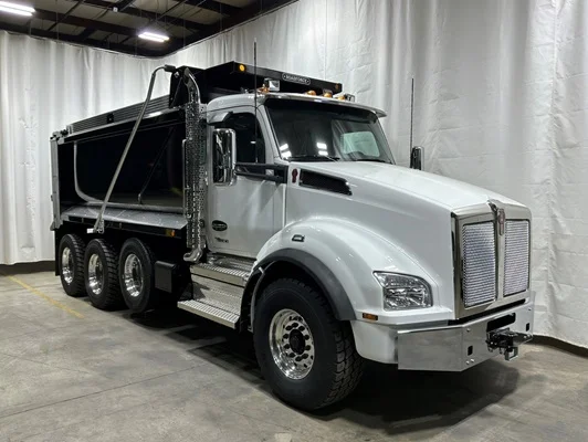 2027 Kenworth T880