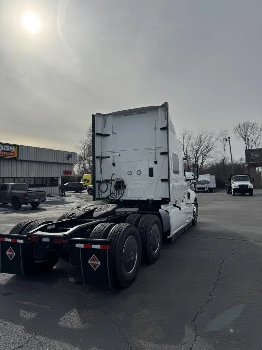 2026 International LT - image 6