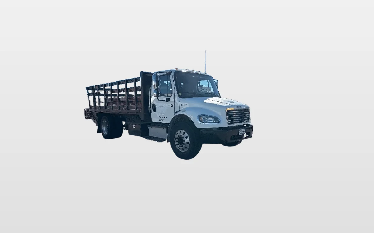 2017 Freightliner M2 106 - image 1