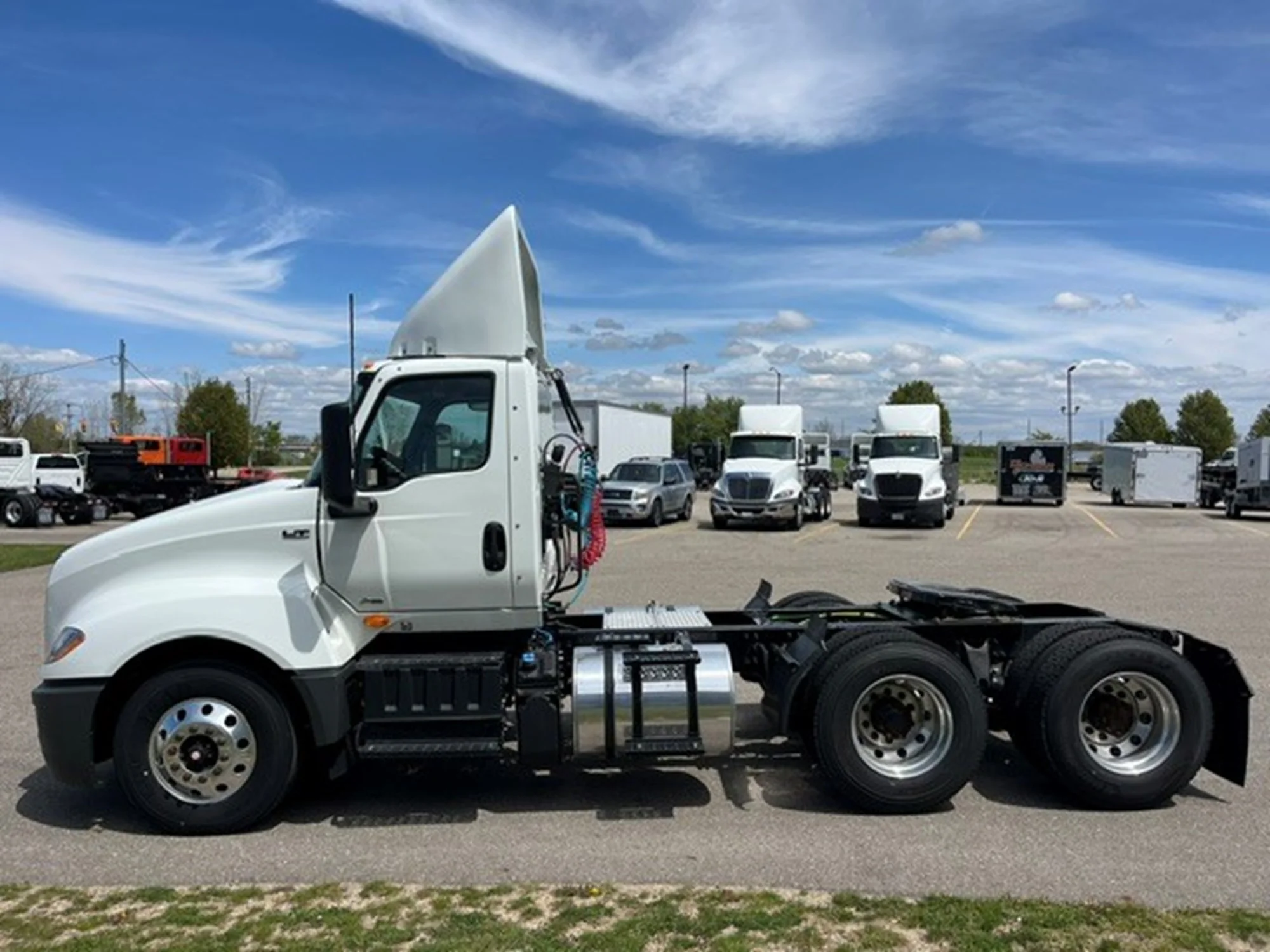 2024 International LT in MI — photo 8