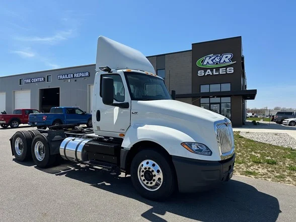 2024 International LT in MI — photo 4