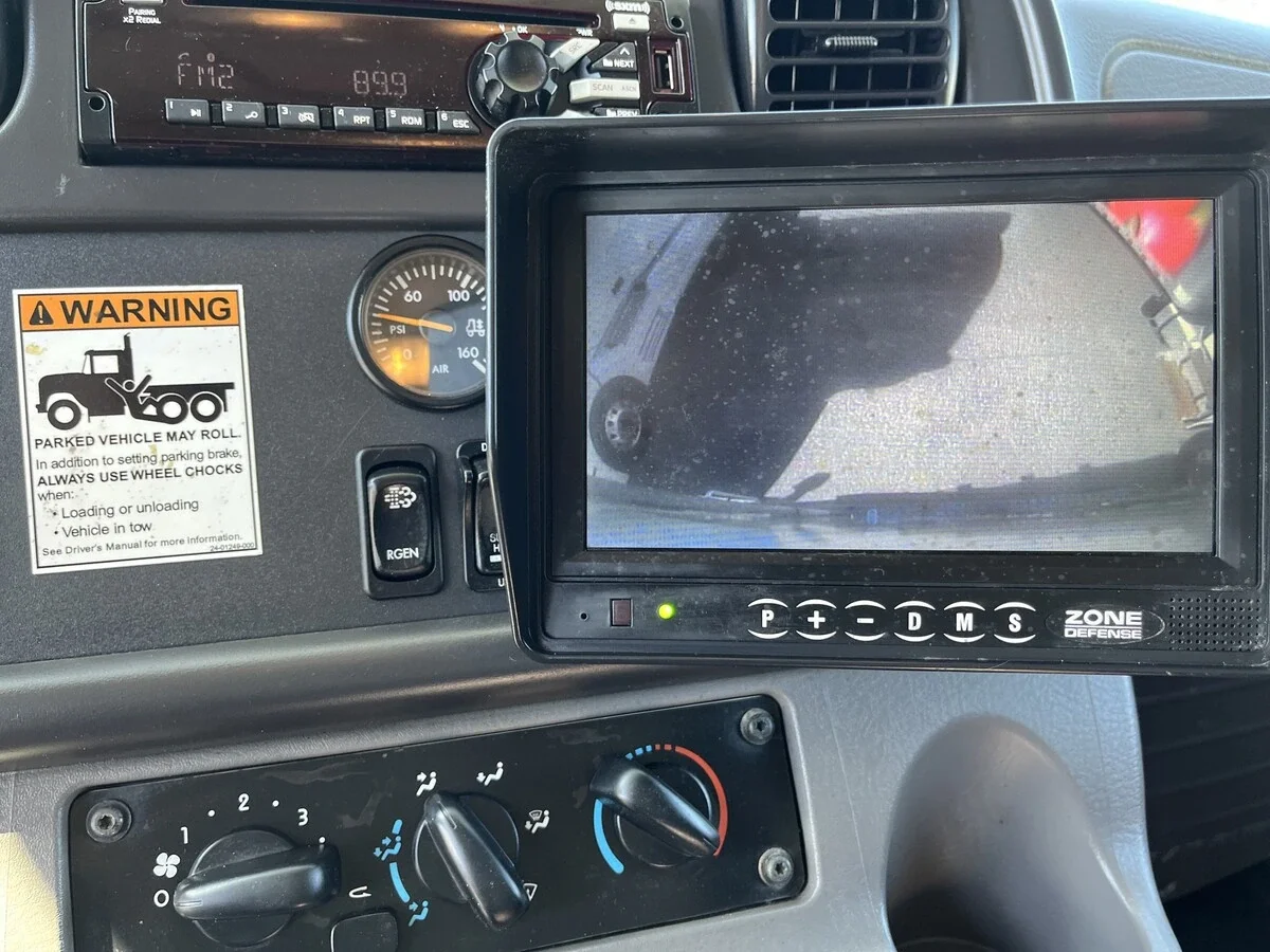 2019 Freightliner M2 106 - image 25