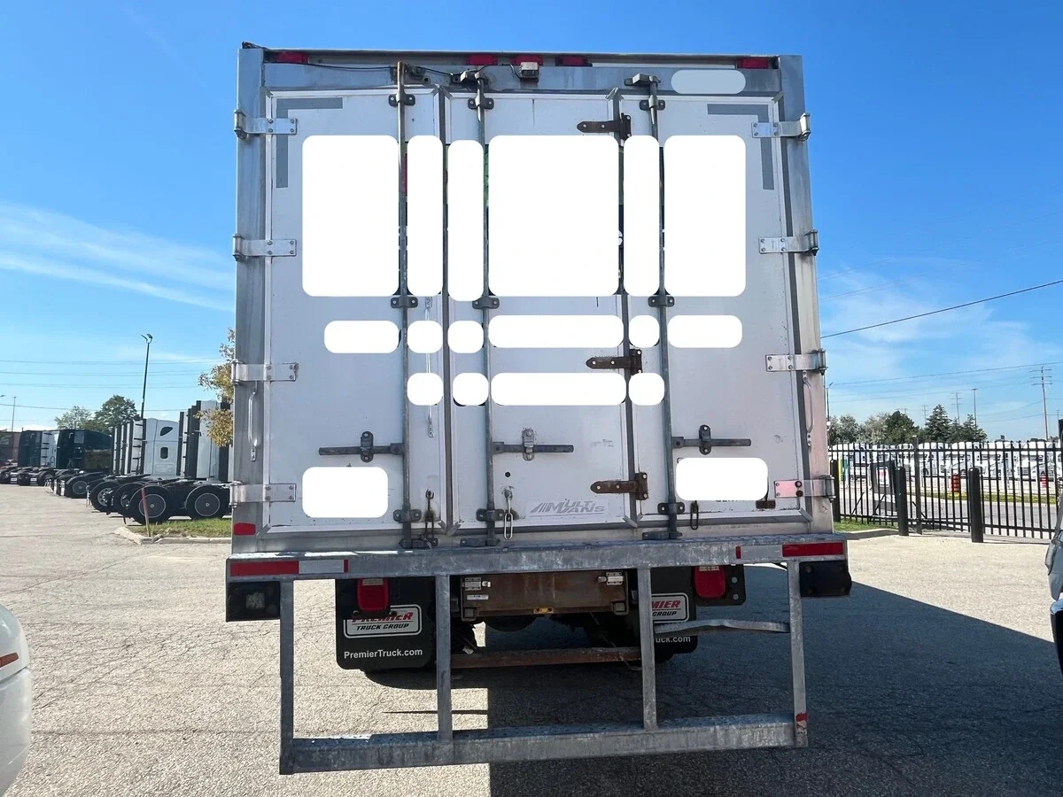 2019 Freightliner M2 106 - image 4