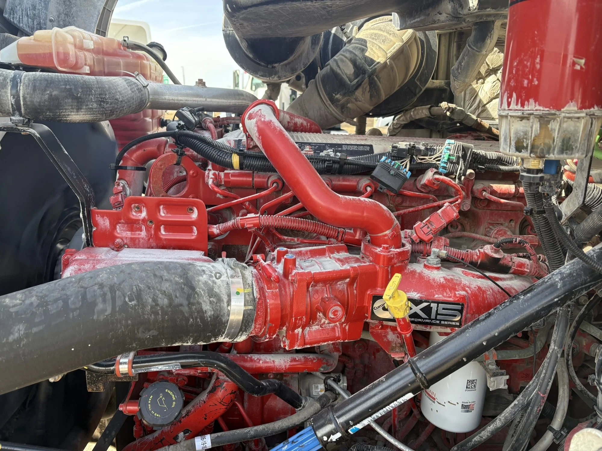 2019 International HX - image 14