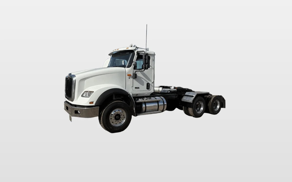 2019 International HX - image 1