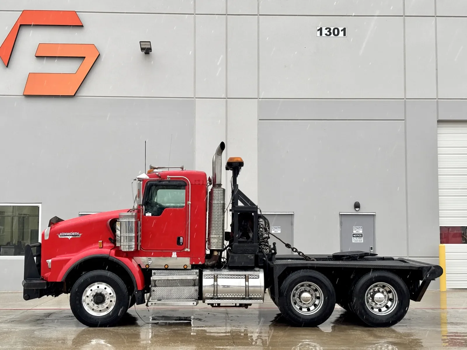 2004 Kenworth T800 - image 4