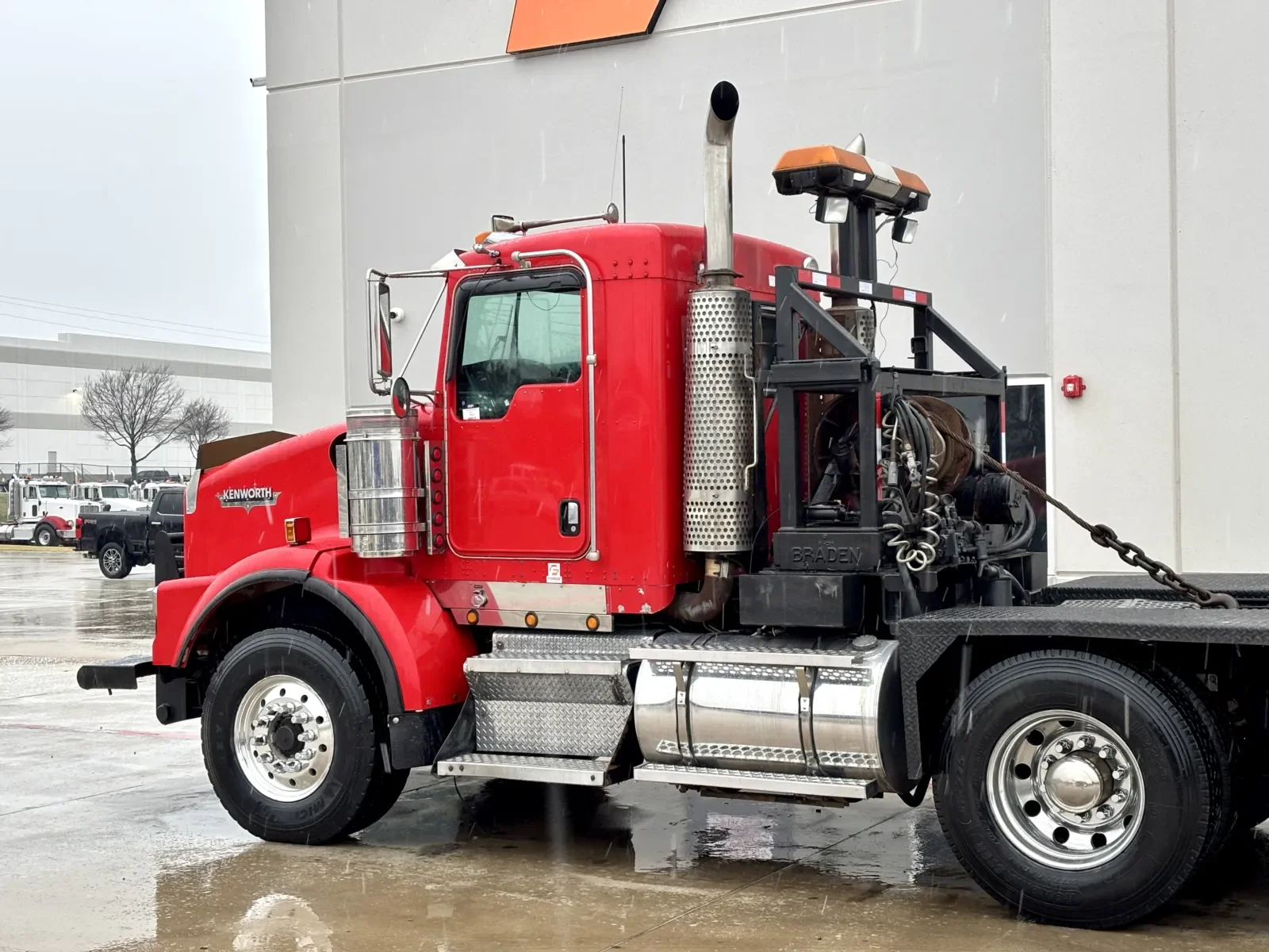 2004 Kenworth T800 - image 8