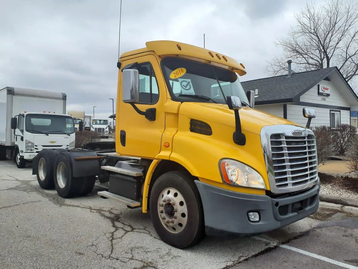 2018 Freightliner Cascadia in O'fallon, MO — photo 3